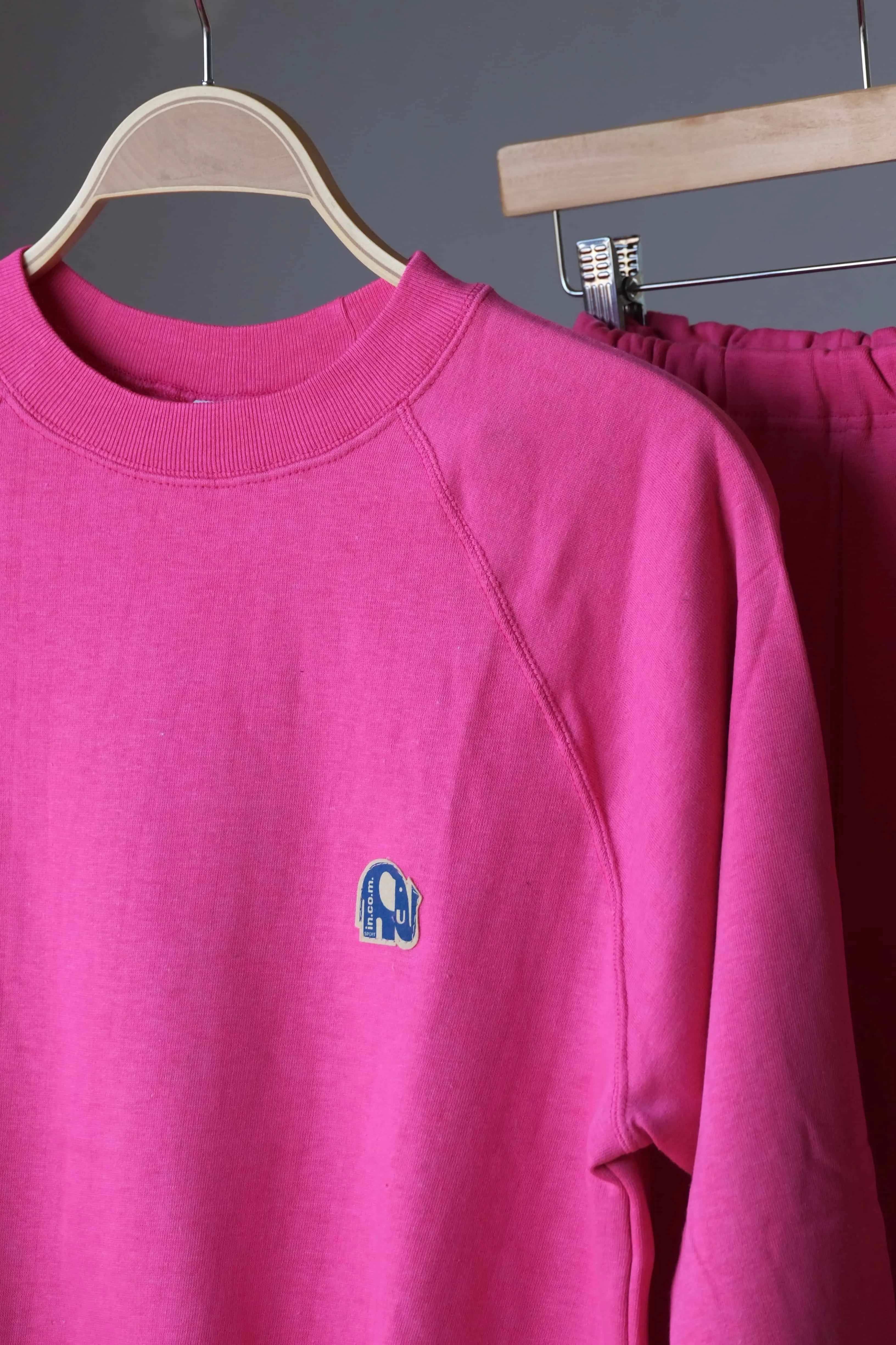 INCOM 80's Comfy Jogging Suit