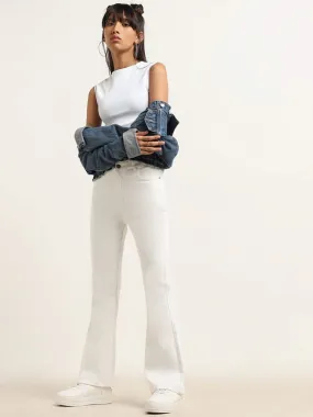 Nuon White Mid-Rise Relaxed Fit Jeans