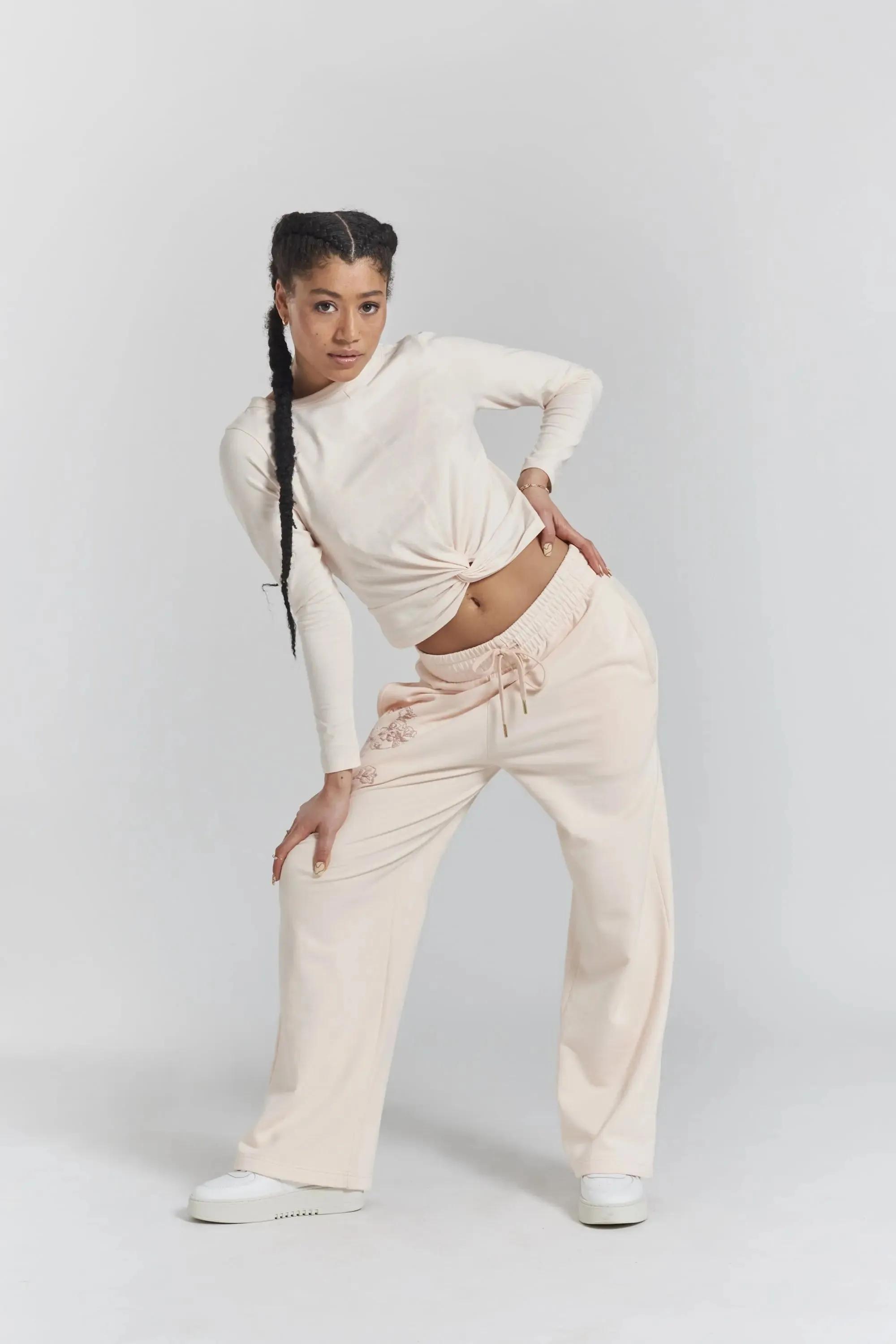 Sitka Blossom-Embroidered Ethical-Cotton Joggers - Shoreline Peach