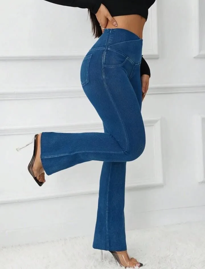 Women's Casual Blue Cropped Jeans   B233244