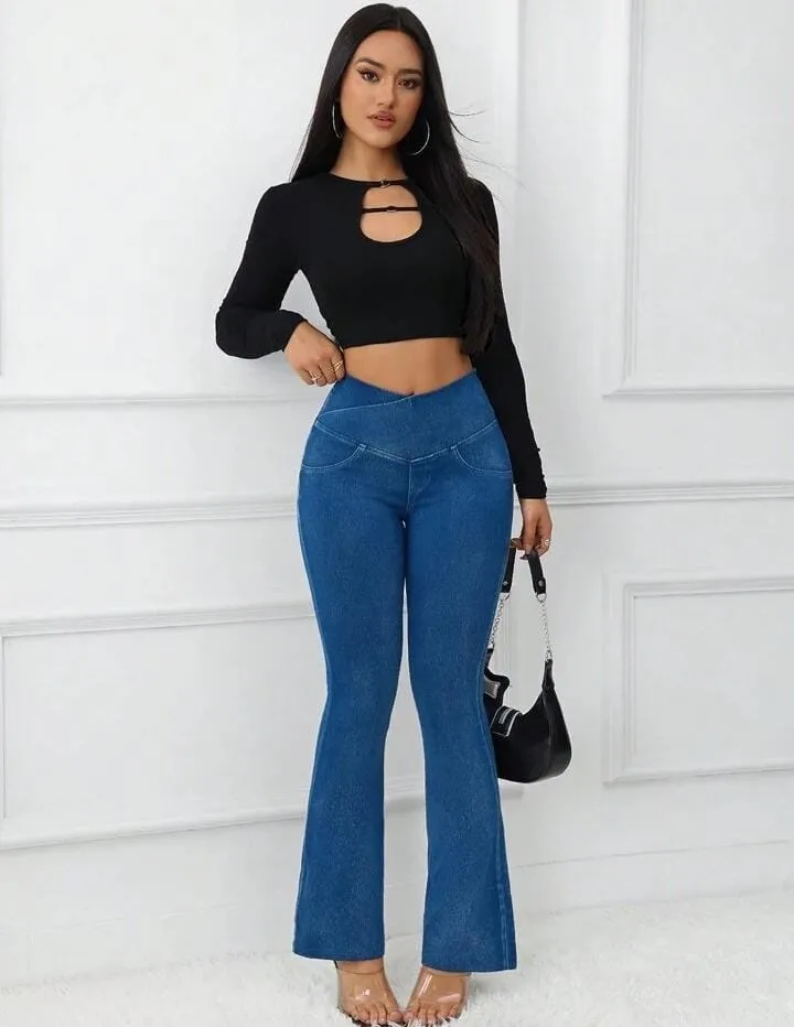 Women's Casual Blue Cropped Jeans   B233244